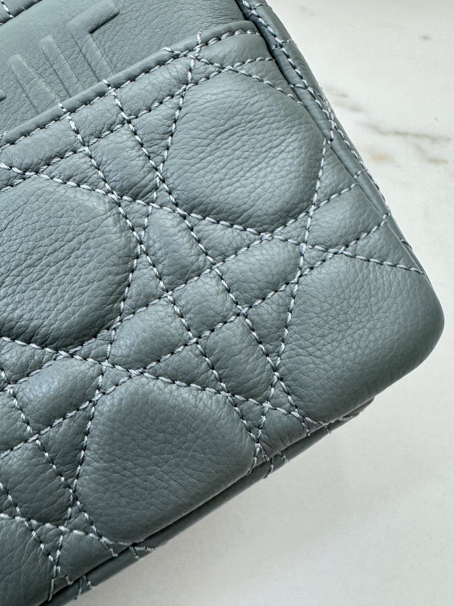 DIOR Caro Small 石灰色