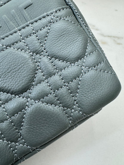 DIOR Caro Small 石灰色