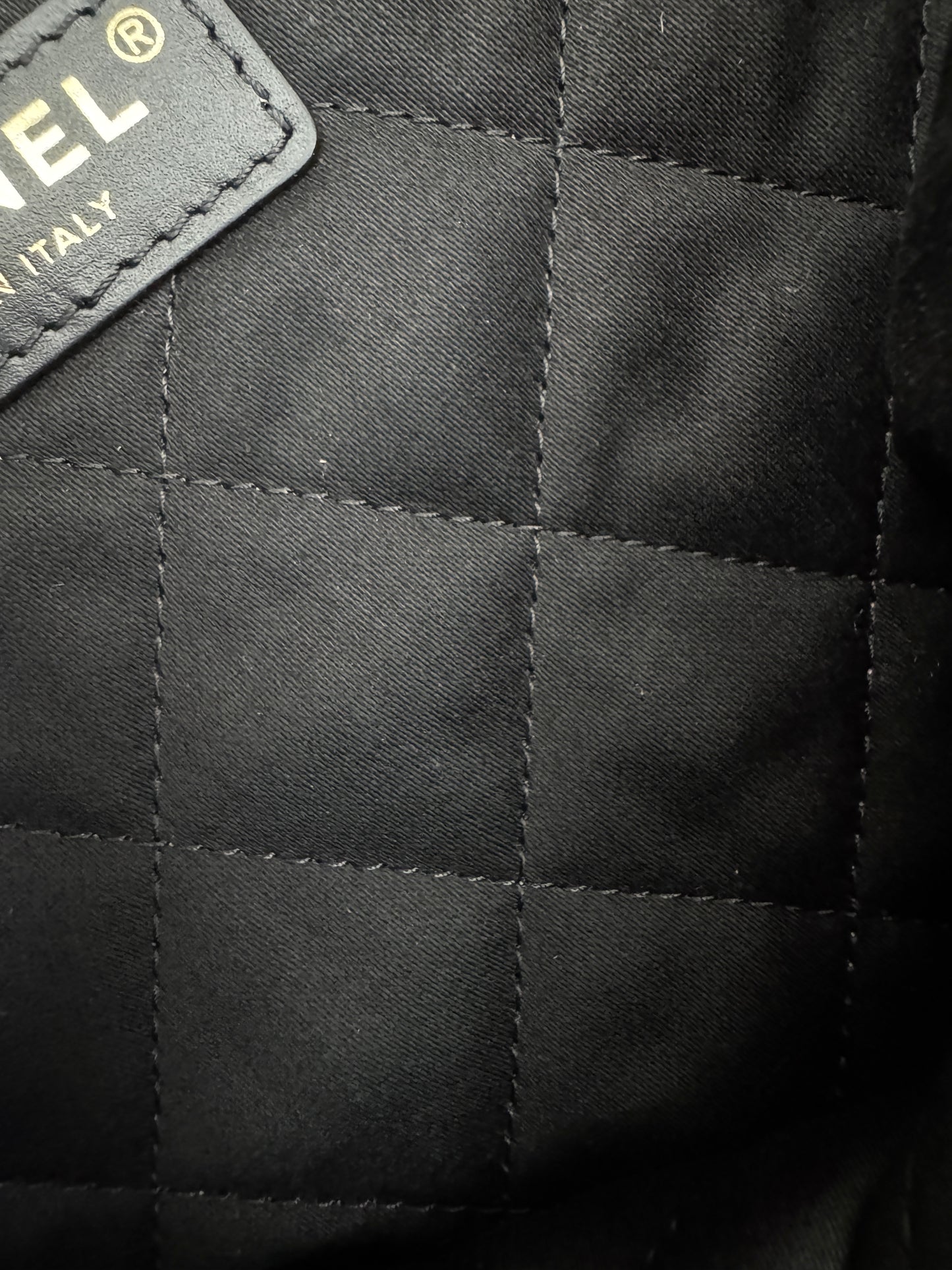 CHANEL 22Bag Medium 黑金