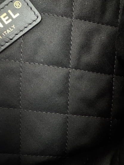CHANEL 22Bag Medium 黑金