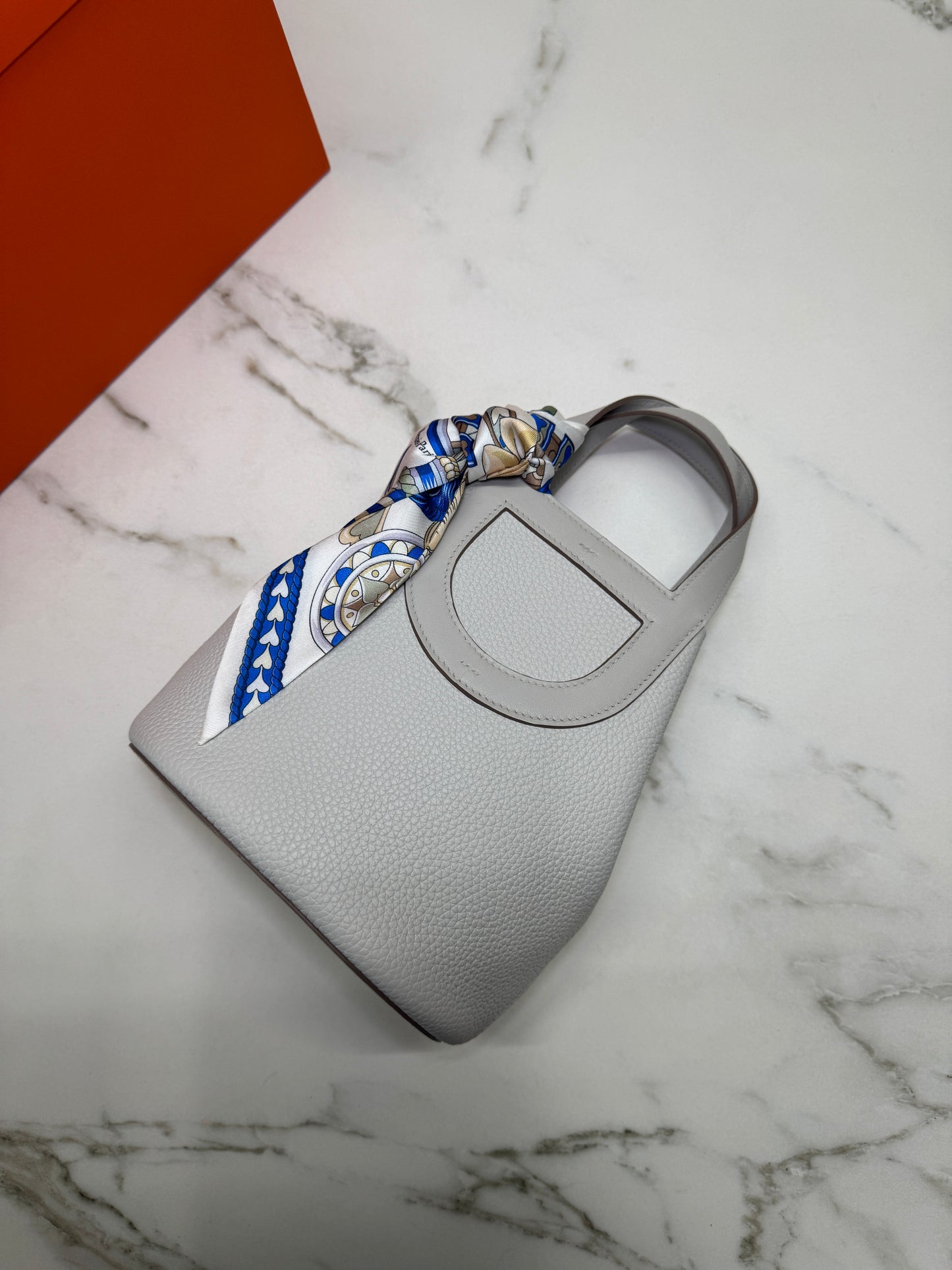 HERMES In The Loop 豬鼻菜籃子 M4奶灰色銀扣 Gris Pale PHW