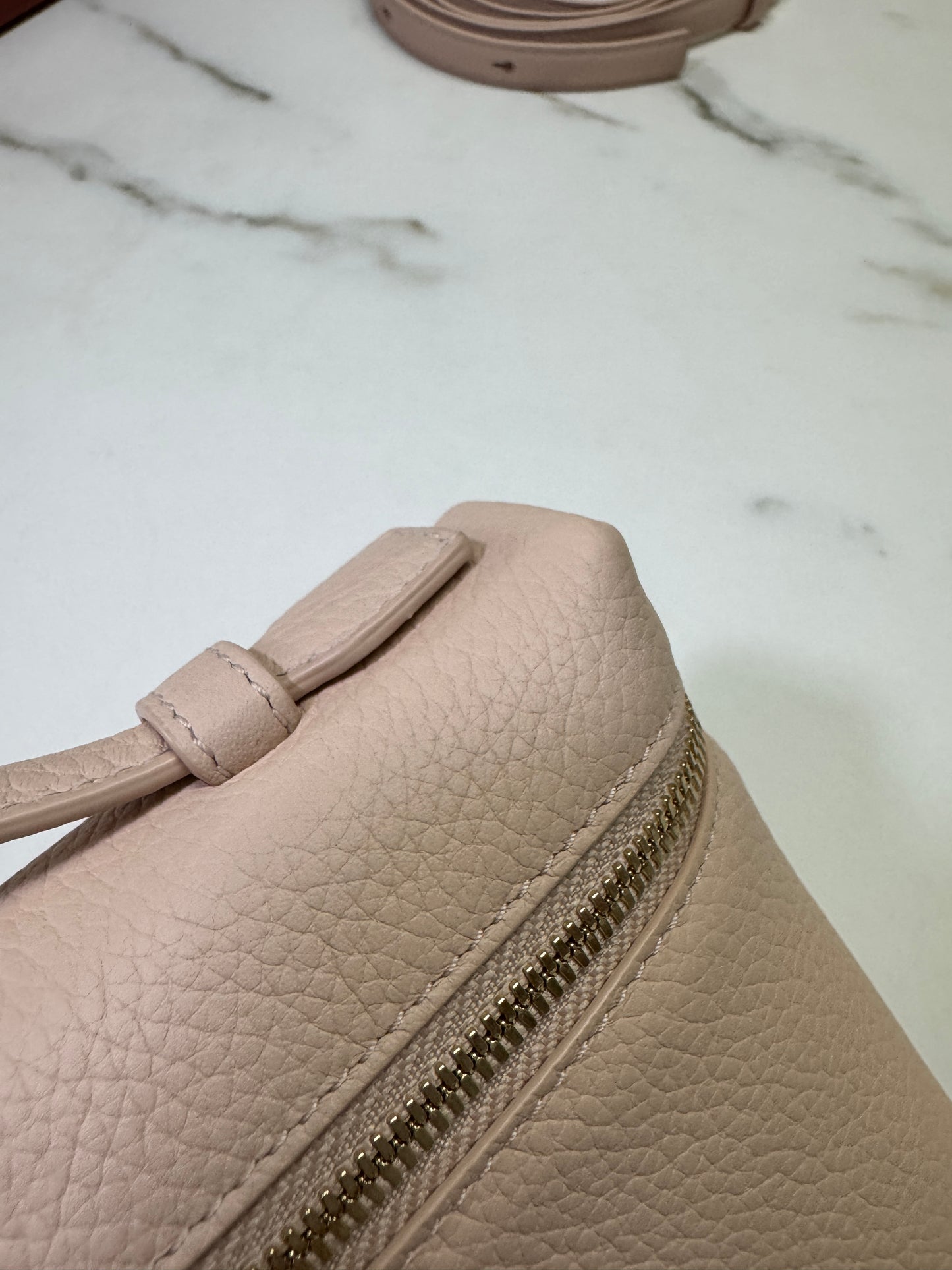 LORO PIANA Extra Pocket 19 奶油蜂蜜色 Creamed Honey