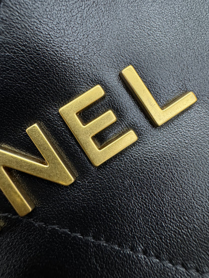 CHANEL 22Bag Medium 黑金