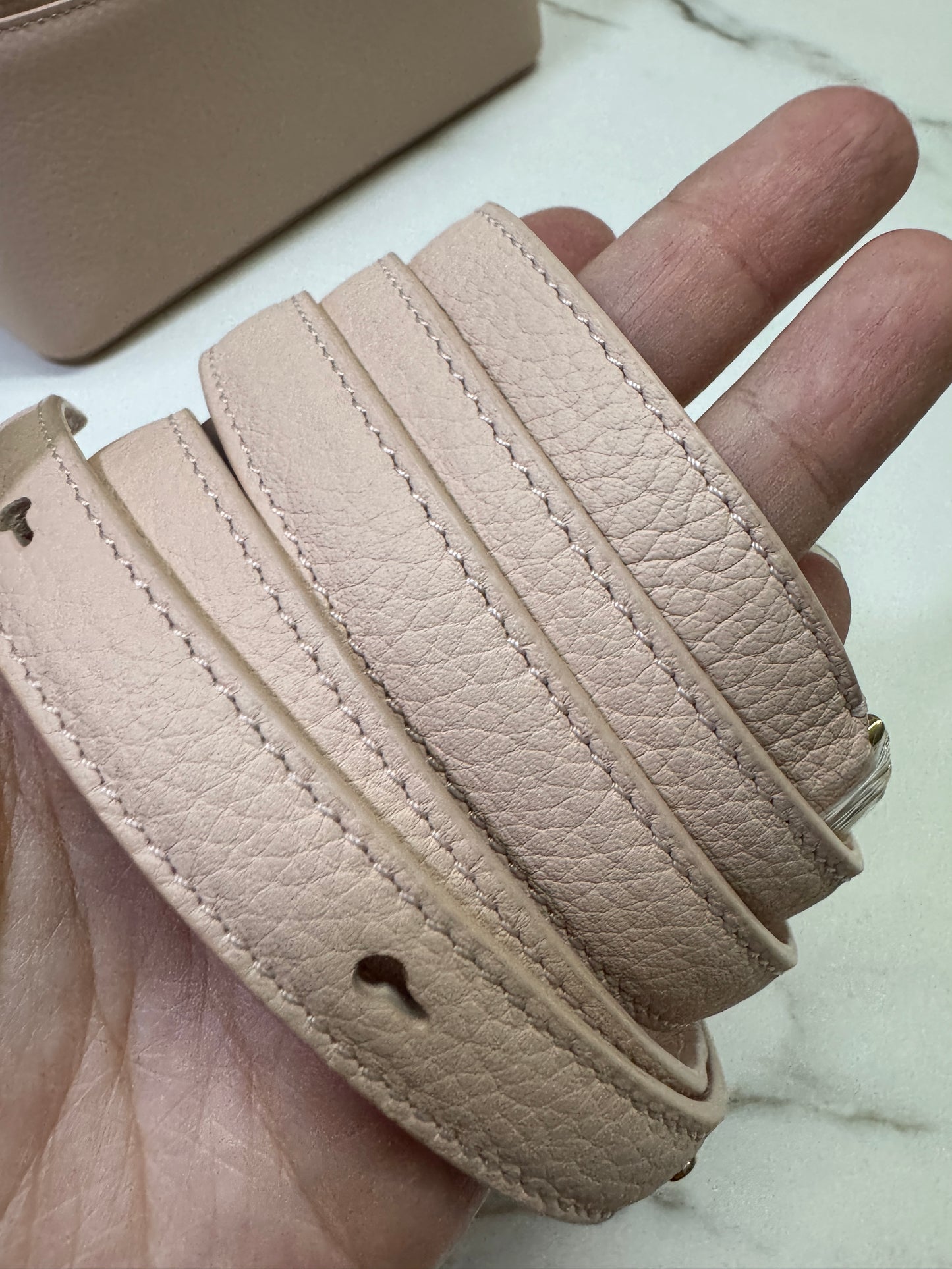 LORO PIANA Extra Pocket 19 奶油蜂蜜色 Creamed Honey