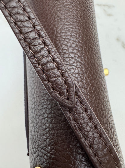 CHANEL Mini Maxi Flap 巧克力色