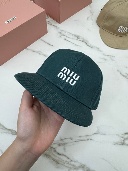 MIU MIU 軟頂鴨舌帽