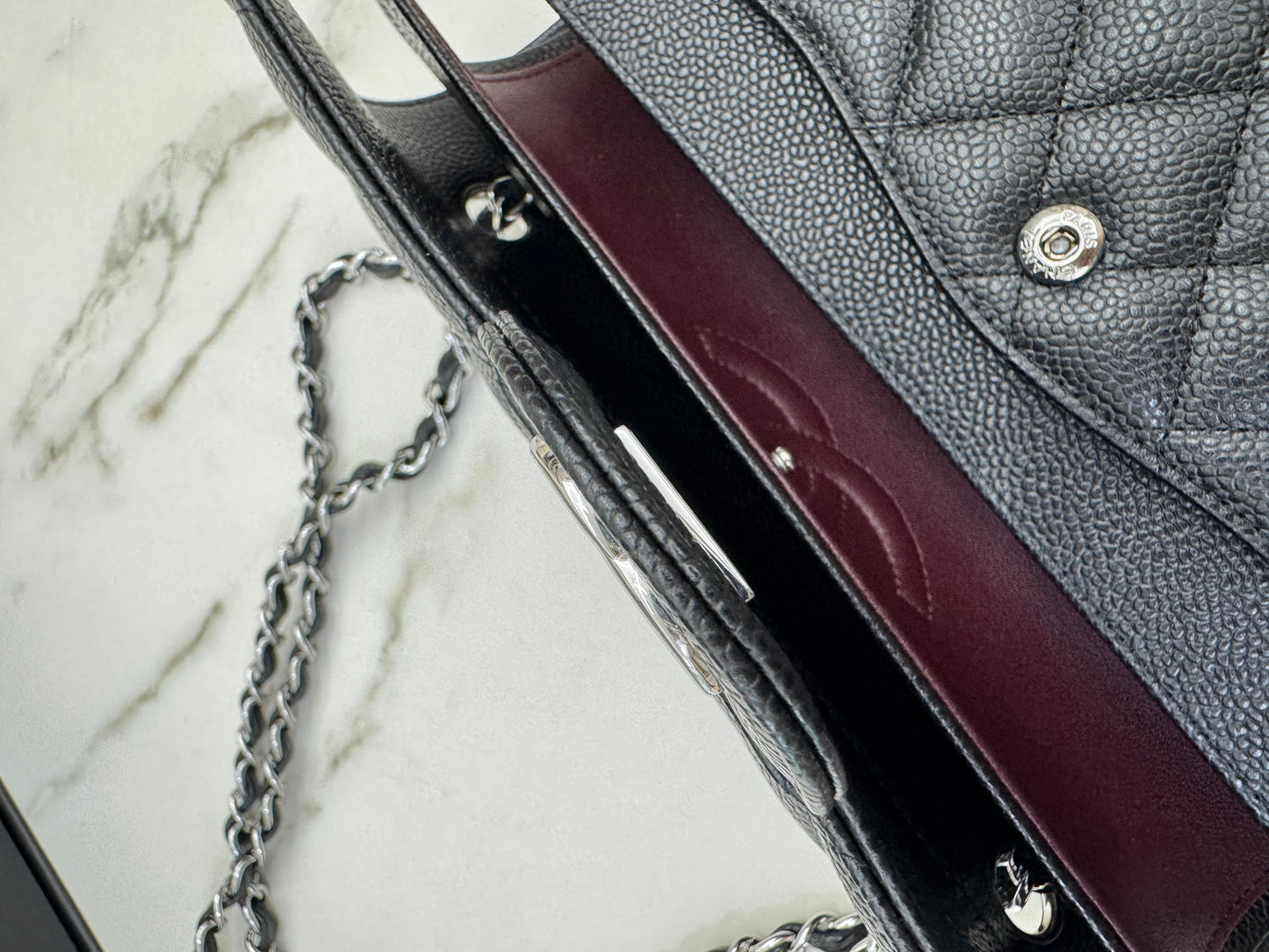 CHANEL CF25 Medium 黑銀牛