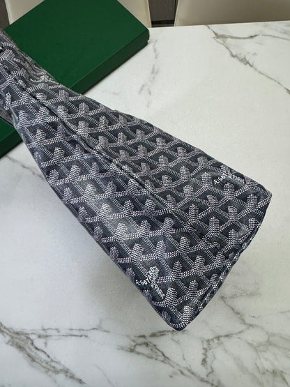 GOYARD 灰色Hobo 紅色小愛心