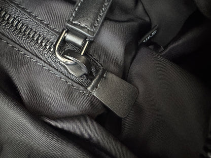 PRADA Explore 男裝 Re-nylon