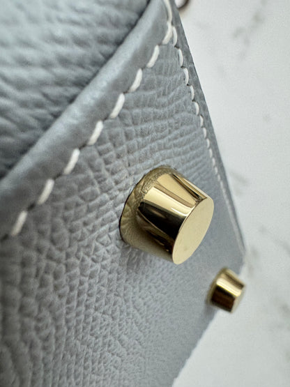 HERMES Kelly 25 冰川藍拼奶昔白 Epsom 香檳金扣 8U Bleu Glacier/ 10 Craie PBHW