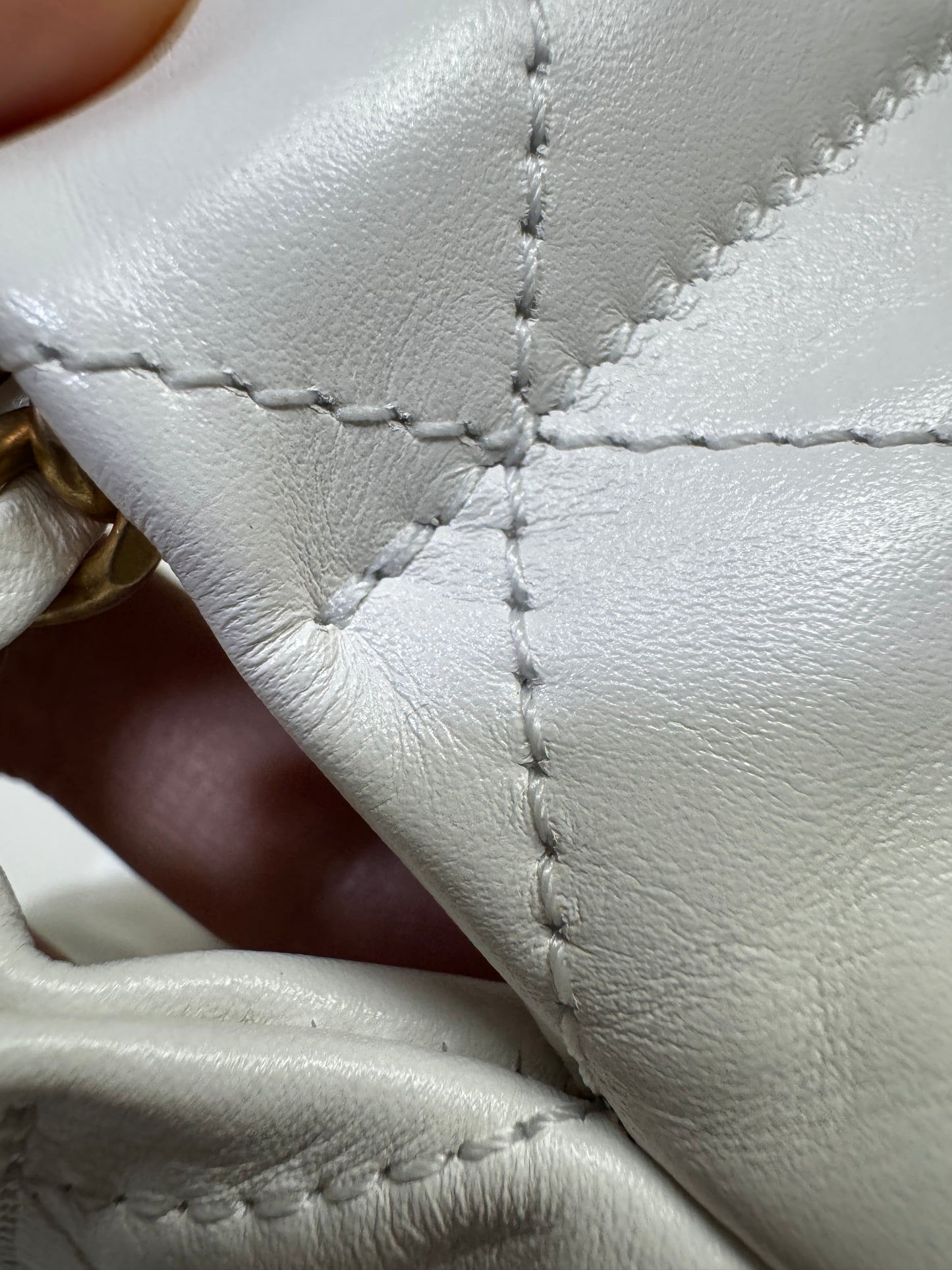 CHANEL Mini 22 Bag 白金